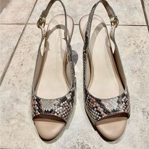 Colehaan Maya Slingback in snakeskin print. Leather. Size 7.5 US